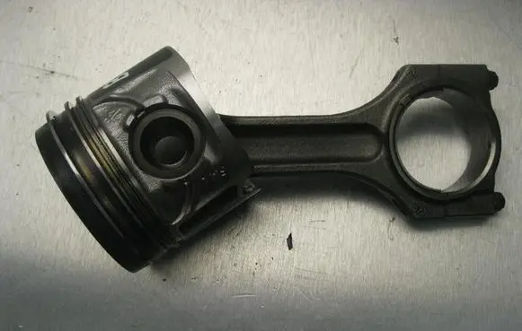 BMW X3 F25 Piston with connecting rod 7810755 BV398