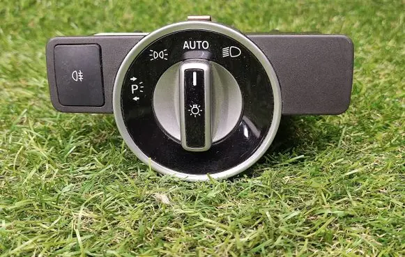 Mercedes-Benz E W212 Light switch A2129050551 10091531