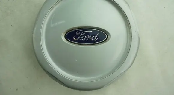 Ford Explorer Original wheel cap 1L541A096AC