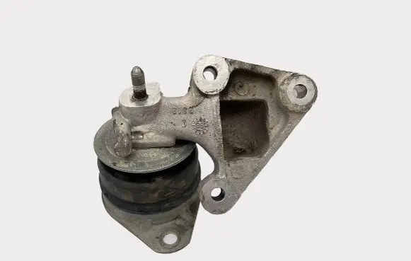 Engine mount bracket