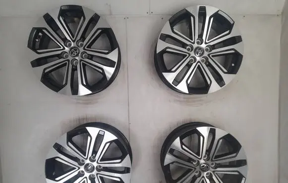 Toyota RAV 4 (XA50) R18 alloy rim PW45742003