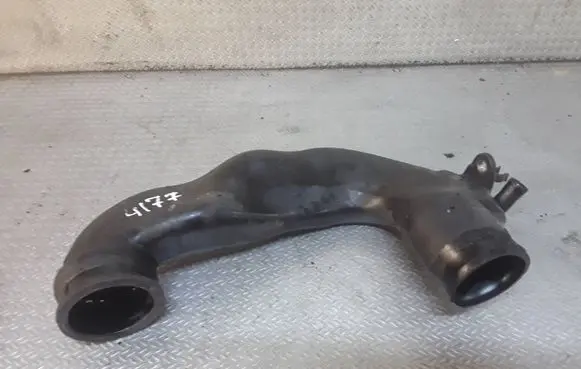 Opel Zafira B Intercooler hose/pipe 8980055583