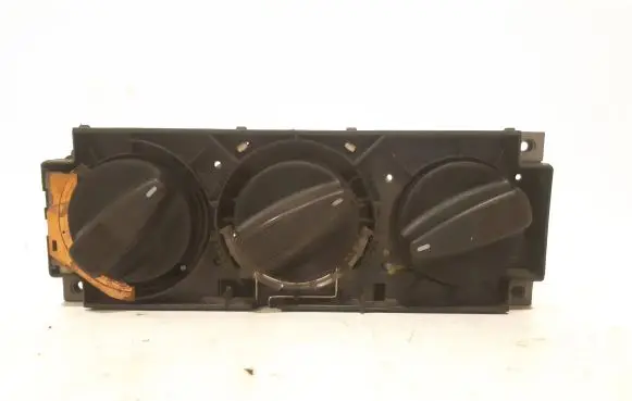 Volkswagen PASSAT B4 Climate control unit 3A0819045C 3A0820045A