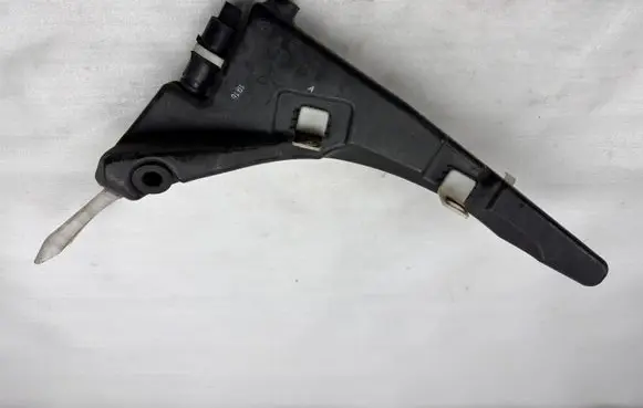 Audi A3 S3 8V Windshield washer fluid reservoir/tank 8V0955449 8V0955449A