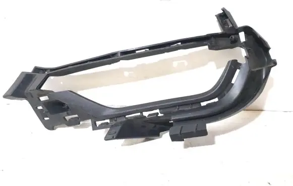 Volvo S90, V90 Fog light bracket 31383904
