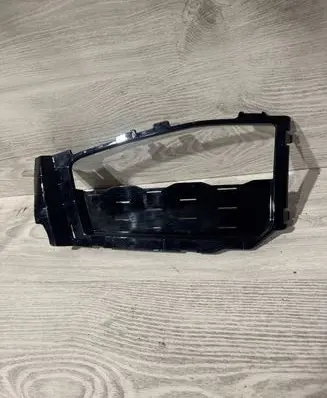 BMW 7 G11 G12 Front bumper lower grill 8076415