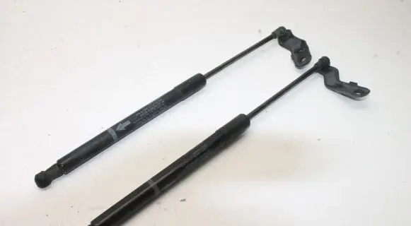 Toyota Yaris Tailgate/trunk/boot tension spring 689600W641
