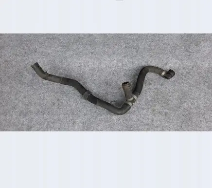 Mercedes-Benz C W204 Engine coolant pipe/hose A2045064335