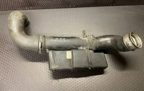 Mercedes-Benz E W211 Intercooler hose/pipe A2115280308