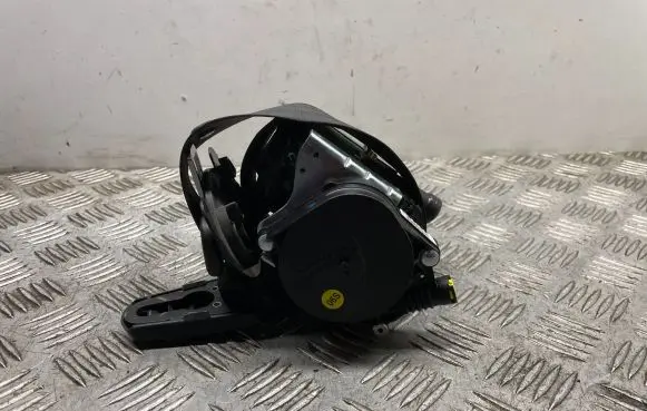 Audi A4 S4 B9 Front seatbelt 3G0857737
