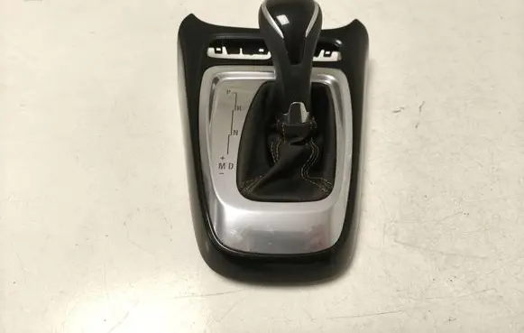 Opel Crossland X Gear lever shifter trim leather/knob 39157036