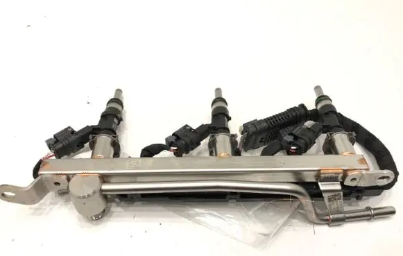 BMW X1 U11 Fuel main line pipe 8483304