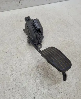 Volvo V70 Accelerator throttle pedal 00776917