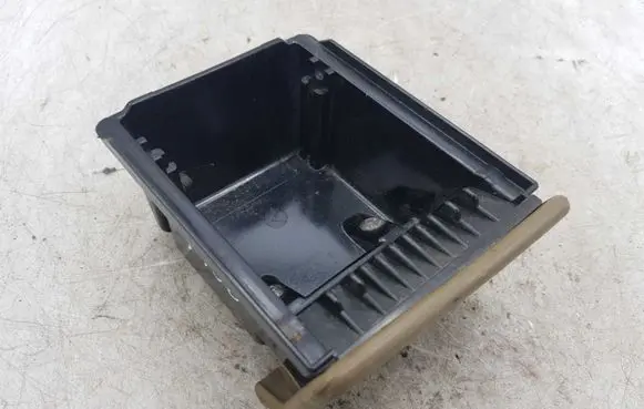 Mitsubishi Pajero Car ashtray NOCODE