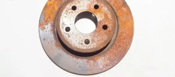 Volvo V50 Rear brake disc neventiliuojamas