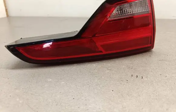 Audi A4 S4 B9 Tailgate rear/tail lights 8W9945075A 81490102