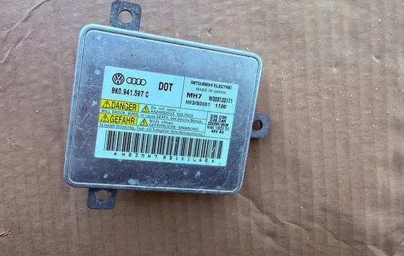 Audi A4 S4 B8 8K Headlight ballast module Xenon 8K0941597C W003T20171
