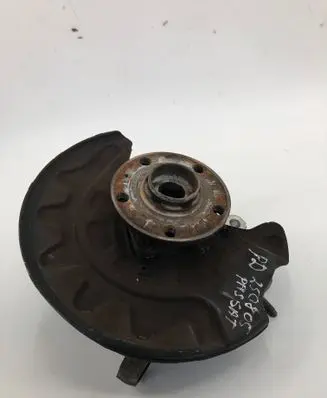 Volkswagen PASSAT B8 Front wheel hub 5q0407258c