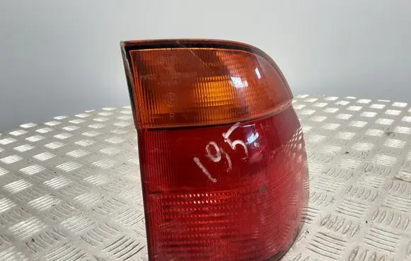 BMW 5 E39 Rear/tail lights 8361672