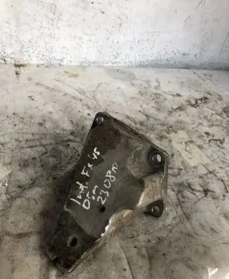 Infiniti FX Engine mounting bracket