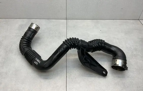 Nissan X-Trail T32 Intercooler hose/pipe 