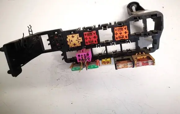 Audi A4 S4 B5 8D Fuse box set 8d1937545