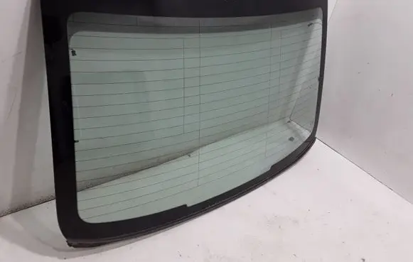 Volvo S90, V90 Rear windscreen/windshield window 31371968