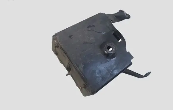 Volvo V40 Battery tray 31290752