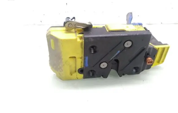 Volvo V70 Rear door lock