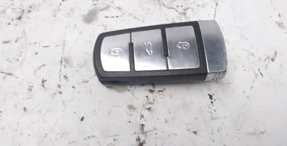 Volkswagen PASSAT CC Ignition key/card 