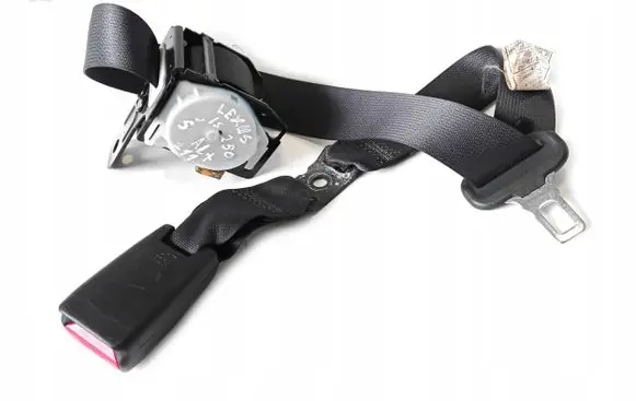 Lexus IS 220D-250-350 Middle seatbelt (rear) 0435027