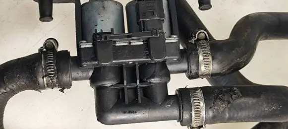 BMW X5 E53 Coolant heater control valve 