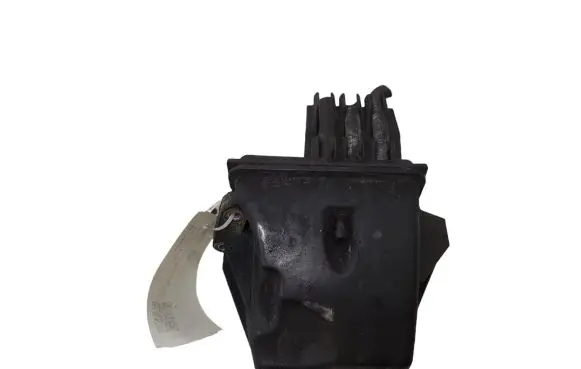 Vacuum air tank