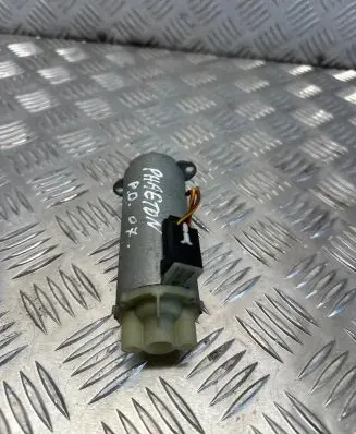 Volkswagen Phaeton Seat adjustment motor 0130002529 210404F 198391103