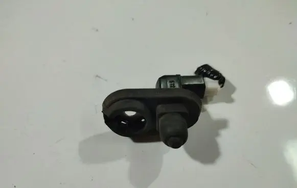 Hyundai Lantra II Front door sensor 