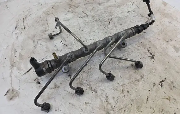 Opel Insignia A Fuel main line pipe 55578285