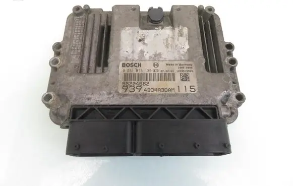 Alfa Romeo 159 Engine control unit/module 55204662 0281013139