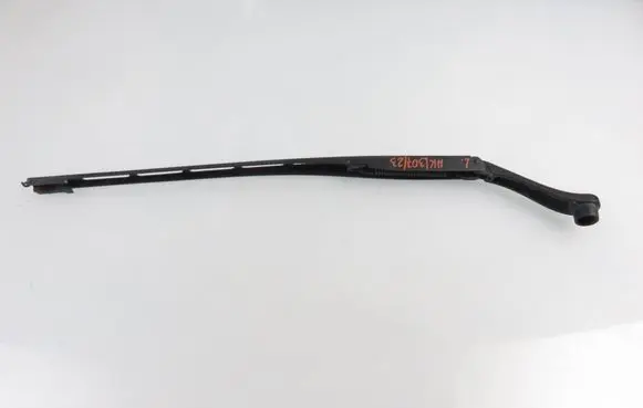 Citroen C5 Front wiper blade arm 9682797780