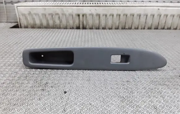 Toyota Avensis Verso Front door interior handle trim 7423144190