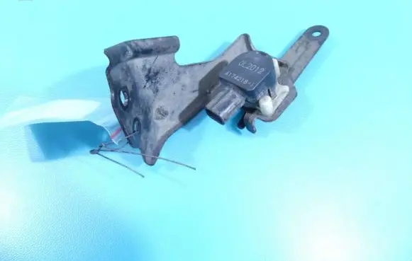 Suzuki Kizashi Headlight ballast module Xenon A174218-1 IMPRK1302337
