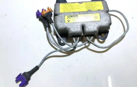 Renault Laguna I Airbag control unit/module 7700840111b 550288800