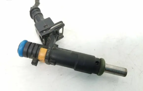 Opel Zafira B Fuel injector 55353806 0814217 8184c07251