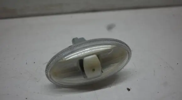 Citroen C3 Picasso Front fender indicator light 9680057480