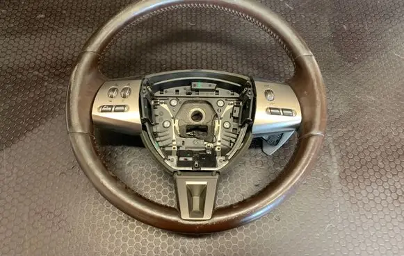 Jaguar XF X250 Steering wheel 8X23CCAMS 08022010 039100997