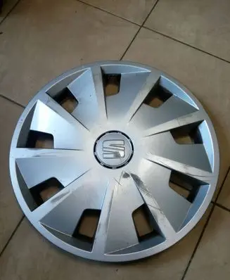 Seat Leon (5F) R15 wheel hub/cap/trim 5F0601147B NE62960