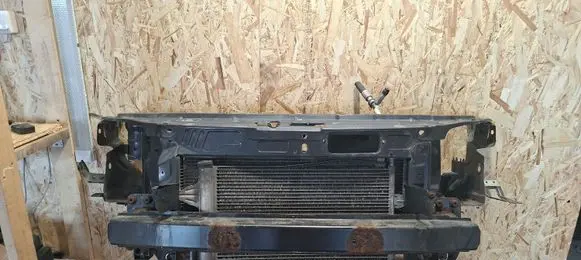 Volkswagen PASSAT B6 Radiator support slam panel 