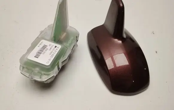 Mercedes-Benz ML W166 Aerial GPS antenna A2128201675