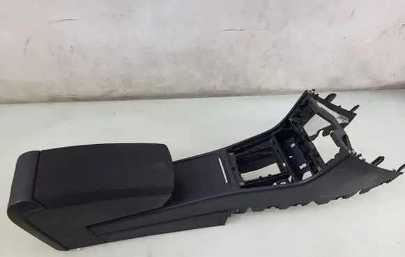 Volkswagen PASSAT B7 Center console 3AC863241D