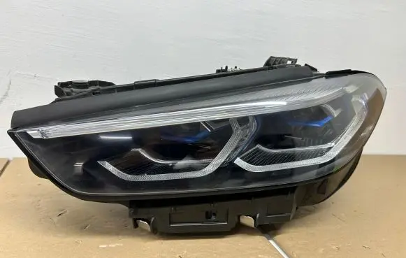 BMW 8 G15 Headlight/headlamp 8739589
