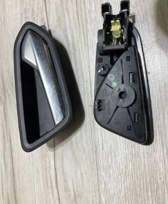 Renault Clio V Front door interior handle 826721378R